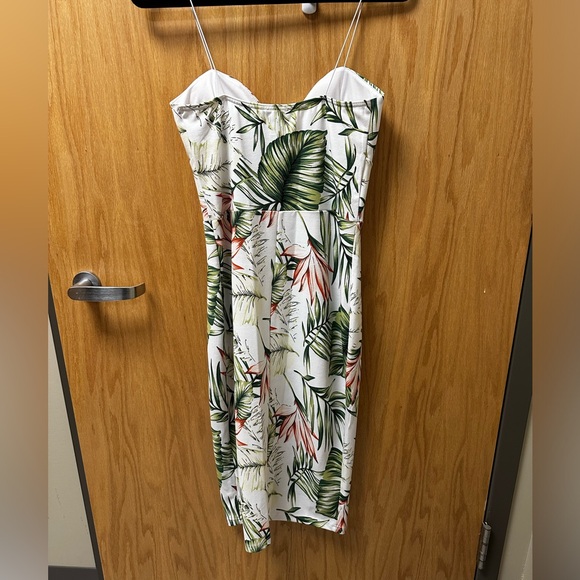 Bloomingdale’s Tropical Print Slit Dress - Picture 4 of 6